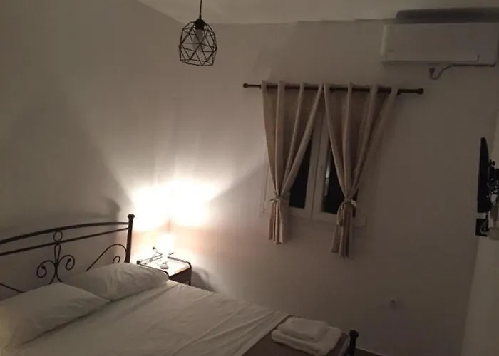 Leivadaros Apartments *