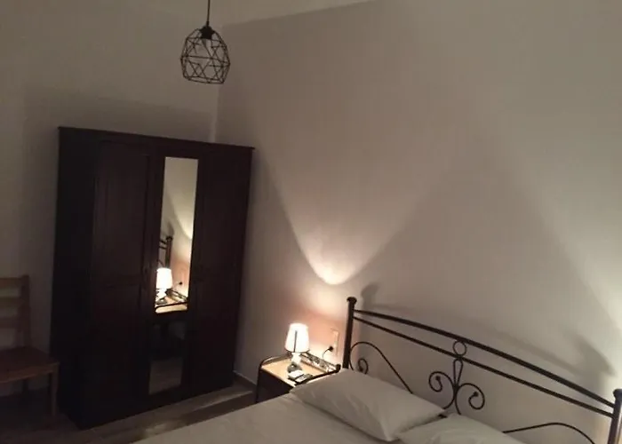 Leivadaros Apartments Ferienhaus Perissa (Santorini)